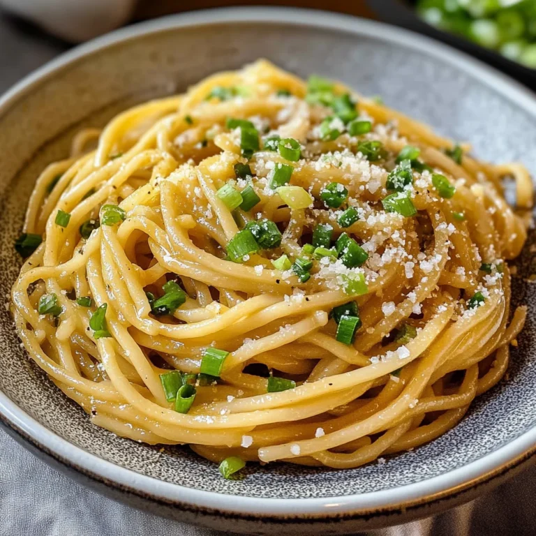Vietnamese Garlic Noodles (Mì Xào Tỏi)